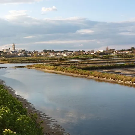 Nostress-villa 6 Pers By Interhome